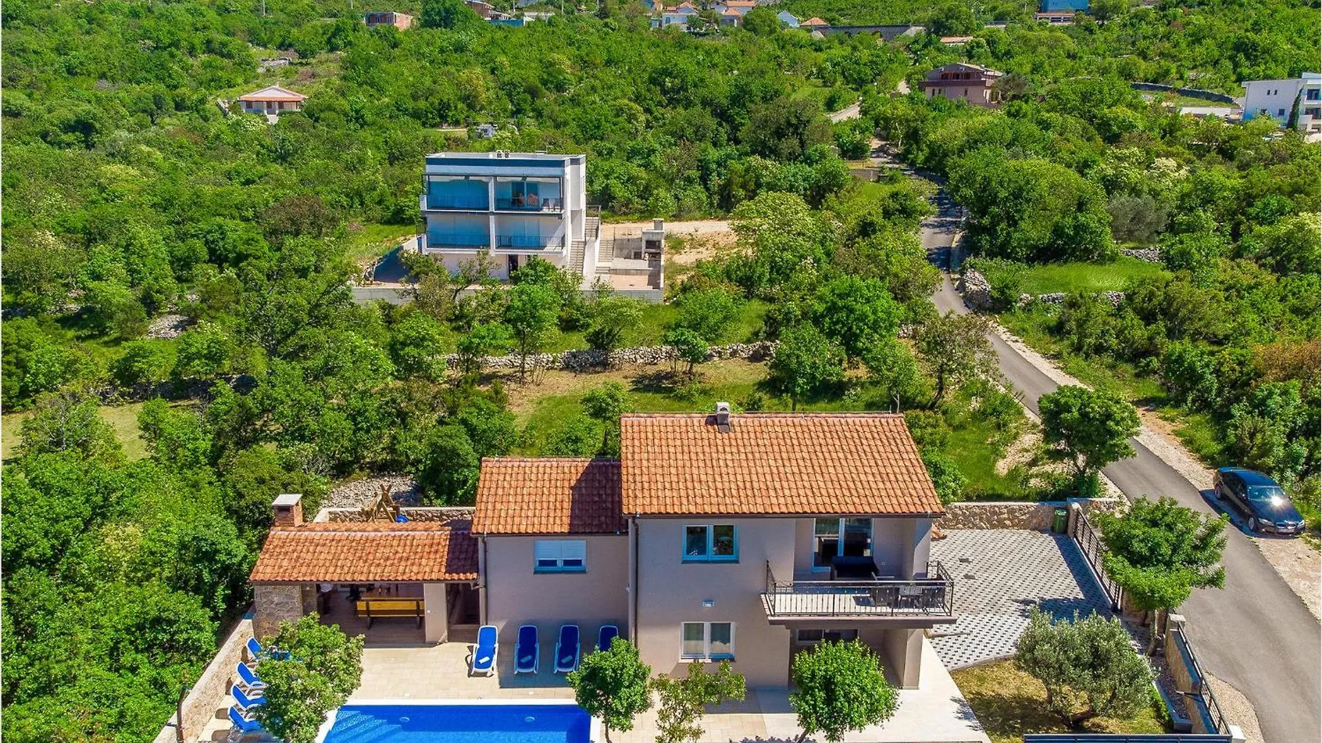 Holiday home 4 Bedroom Cozy Home In Rovanjska