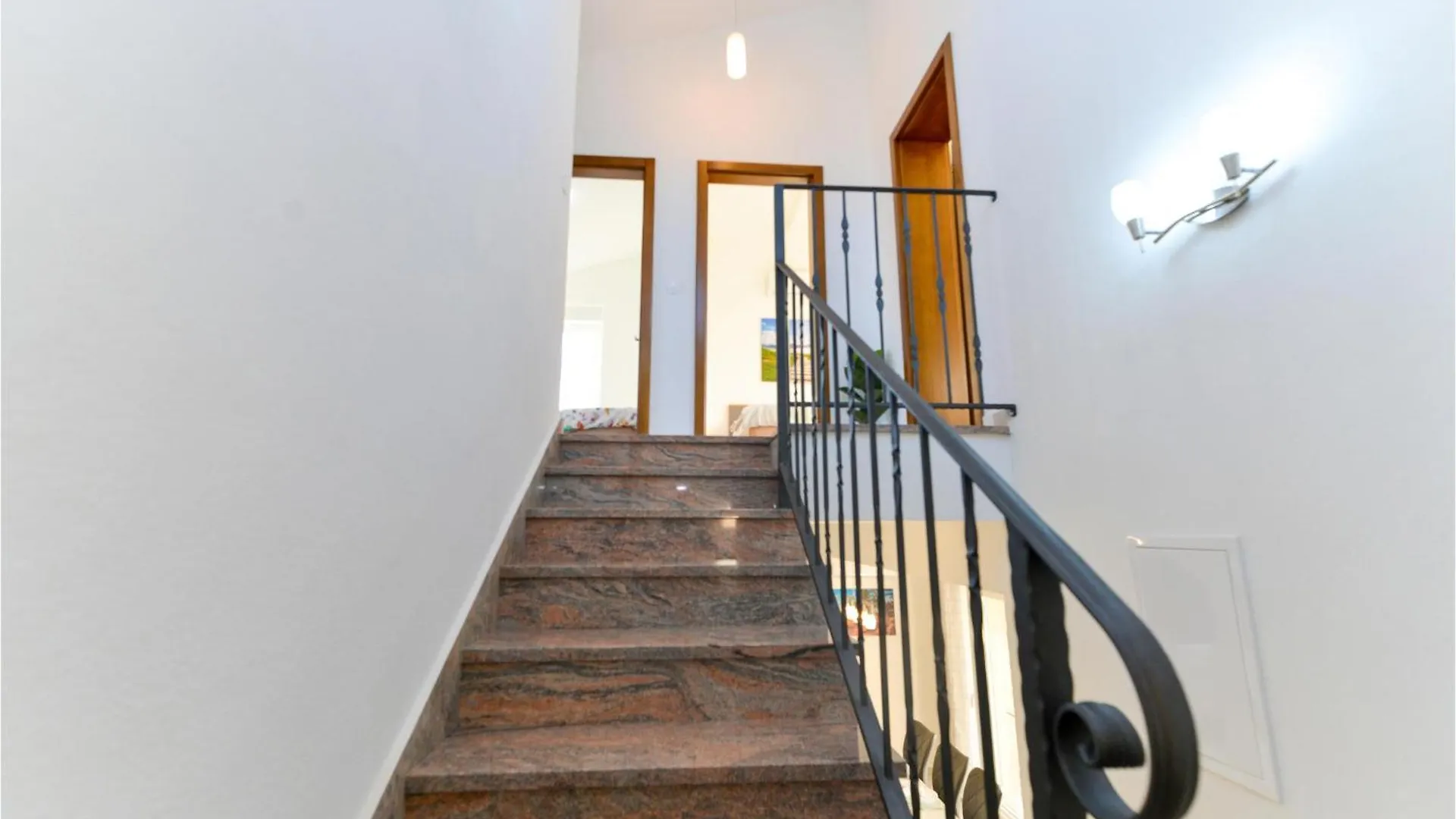 Holiday home 4 Bedroom Cozy Home In Rovanjska