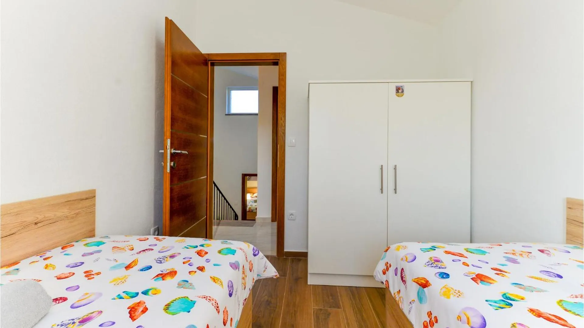 4 Bedroom Cozy Home In Rovanjska 0*,